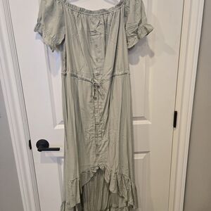 Elegant Off-Shoulder Green Dress